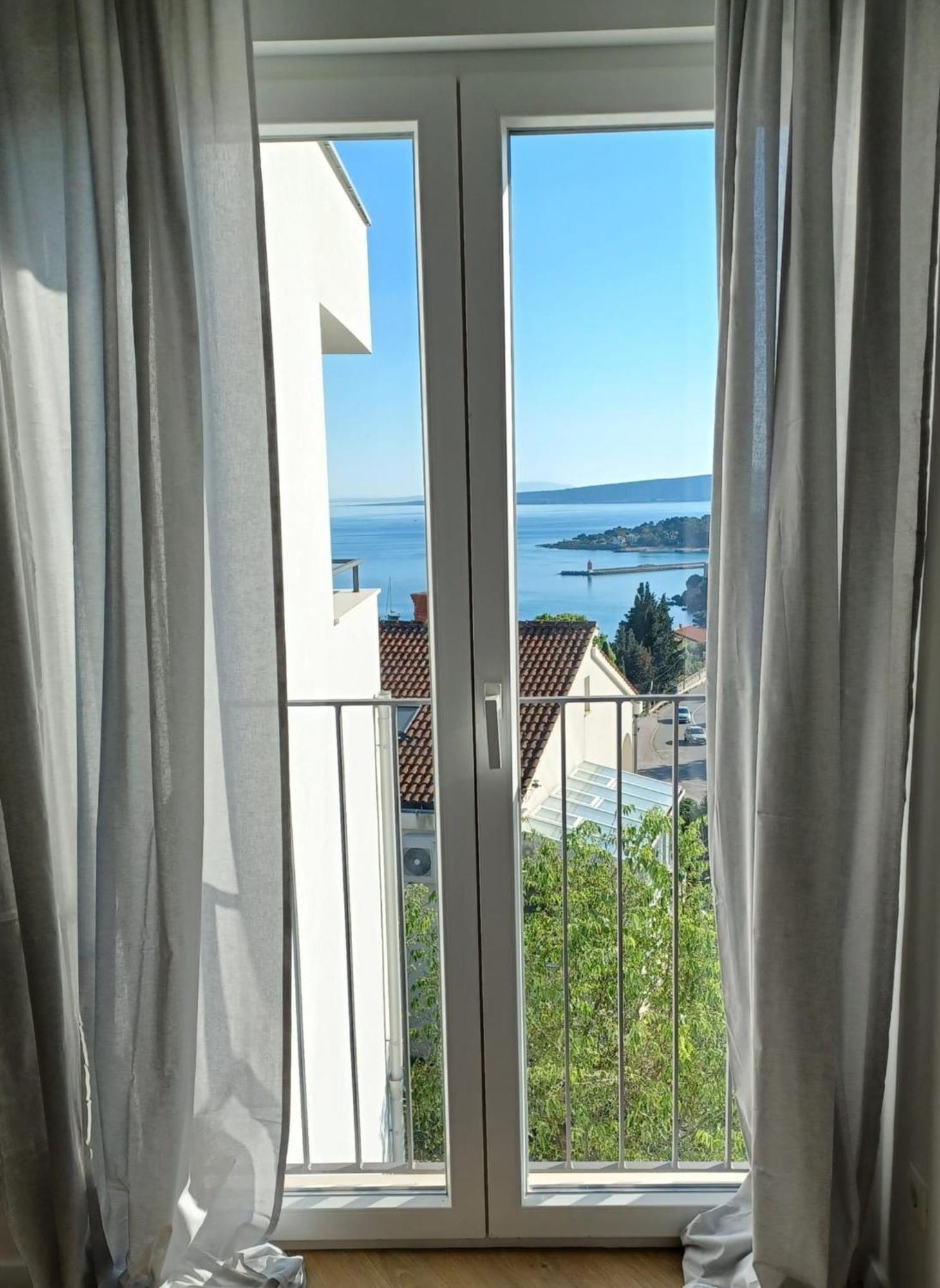 Sea View Apartments Ivana Krk Town Exteriér fotografie